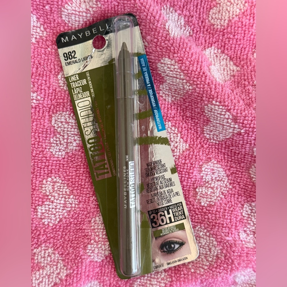 Maybelline Tattoo Studio Liner in Emerald Lights